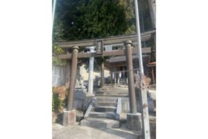 福寿草祭り休憩所近くの神社